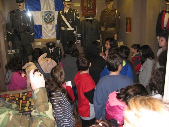 Επίσκεψη του 9ου δημοτικού σχολείου Νάουσας στο ΄Βλαχογιάννειο΄ Μουσείο